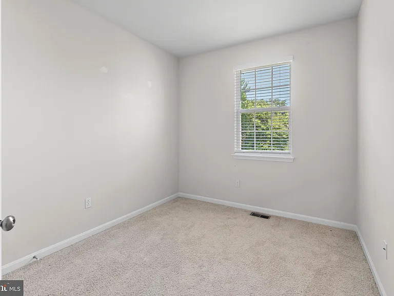 1756 Red Fox Trl — Photo 28