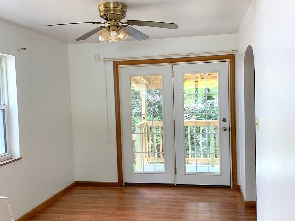 1st image of 206 College Ave
