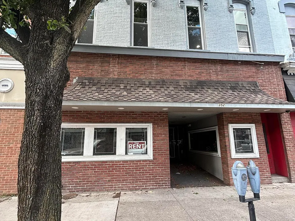 352 Market St