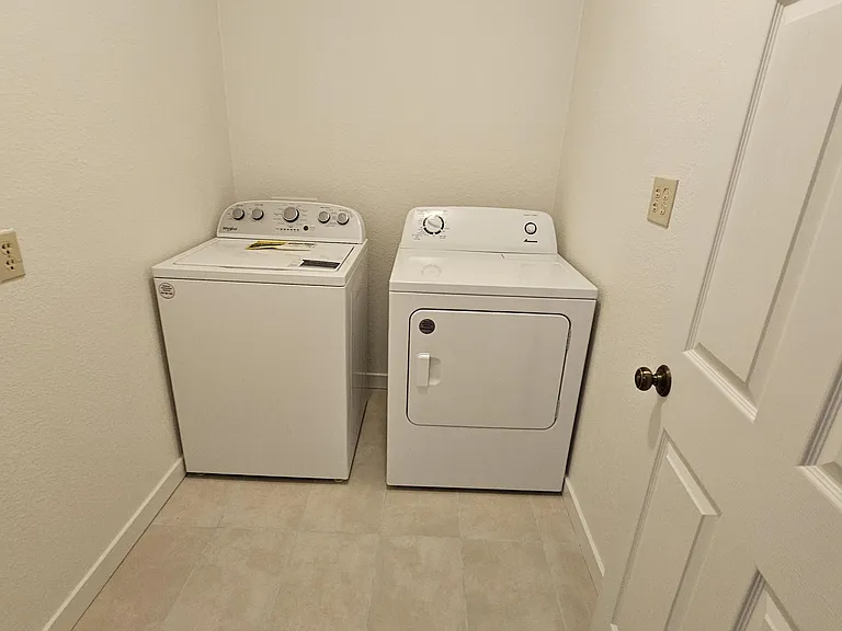 5012 E Presidio Rd — Photo 38