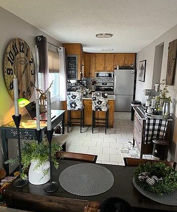5th image of 2325 Mary Ave