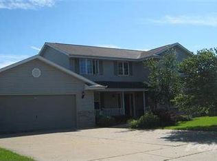 1040 Hain Rd, Edgerton, WI 53534