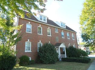 8929 Burlington Ave, Brookfield, IL 60513