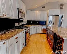 98 Maryland Ave — Photo 4