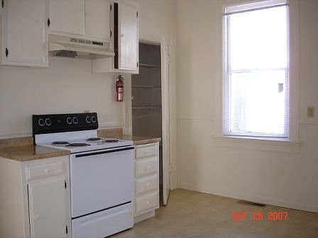 4th image of 814 Sacramento St