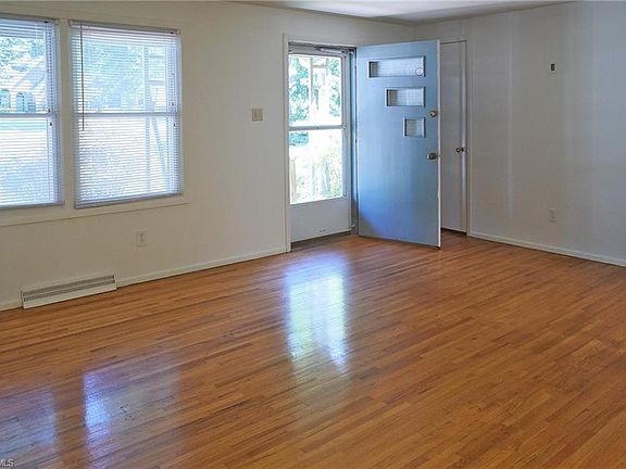 5th image of 116 Bridlewood Ave
