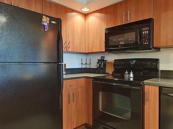 4th image of 100 N Federal Hwy APT 824