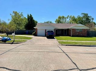 1924 Burnt Oak Dr, Norman, OK 73071