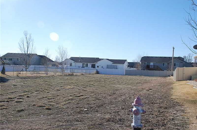 2nd image of 2454 Greenbriar Rd