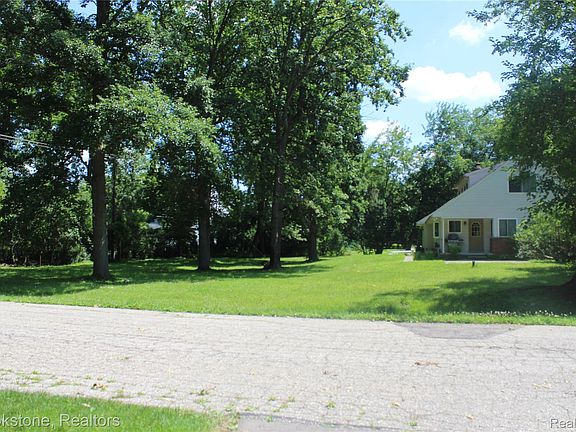 5th image of 4440 Marquis Ln