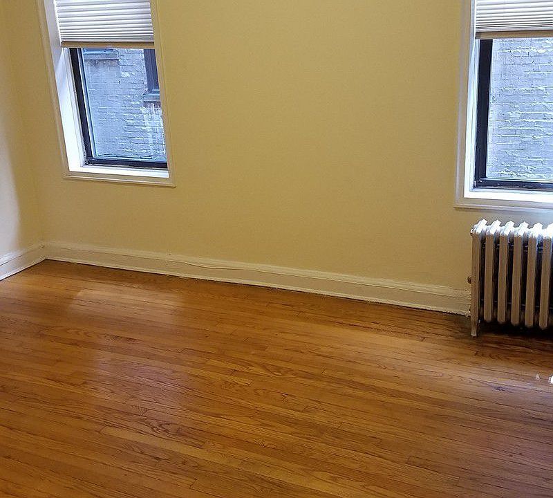 2nd image of 3057 29th St APT 1E