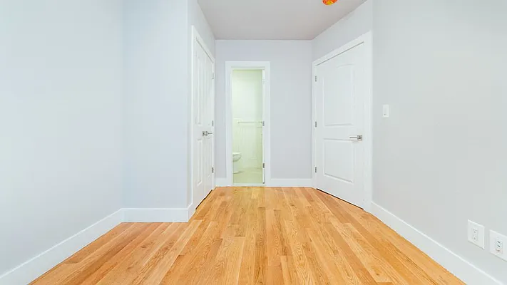 Rented by Nooklyn NYC LLC | media 22