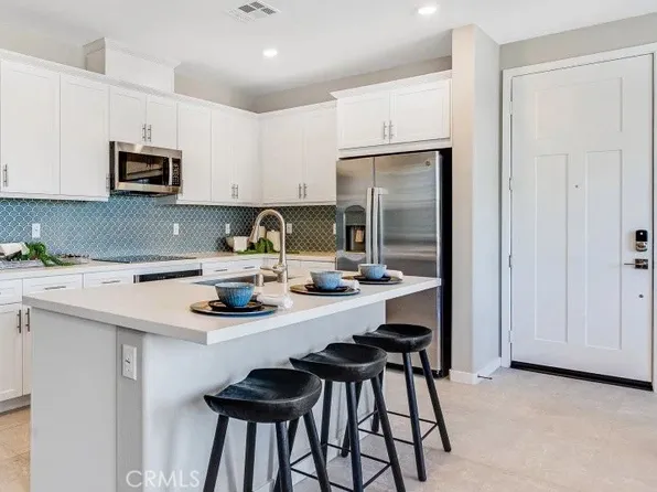 2863 E Amberley Privado, Ontario, CA 91762