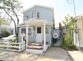 733 Church Rd, Broad Channel, NY 11693