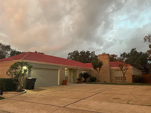7846 Bankside Dr Photo 1