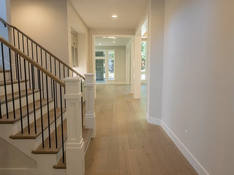 10420 NE 112th St — Photo 3