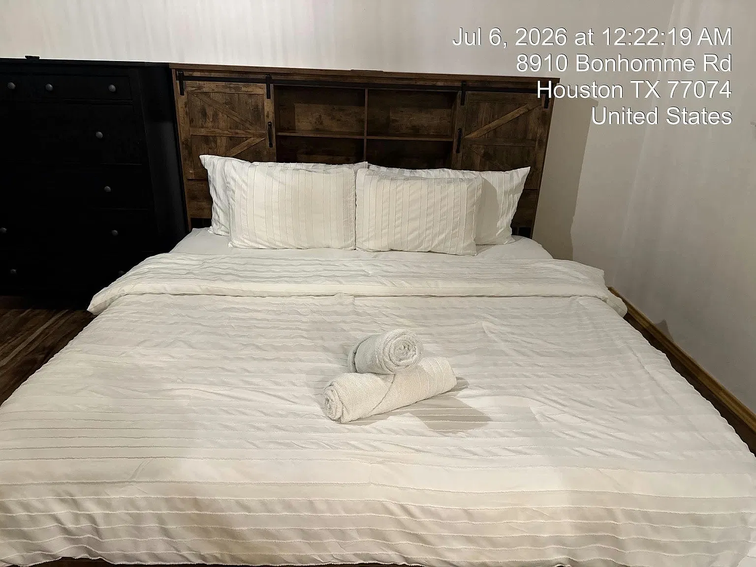 4 bed, 3300 sqft, $2,500 — Photo 2