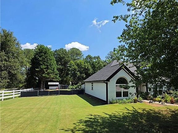 4th image of 2800 Cove Crossing Dr