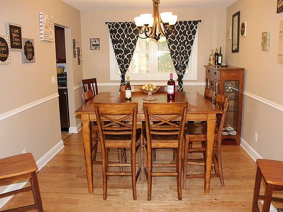 3rd image of 86 Wineberry Ln