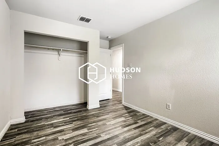 1614 Bryan Ave #B — Photo 11