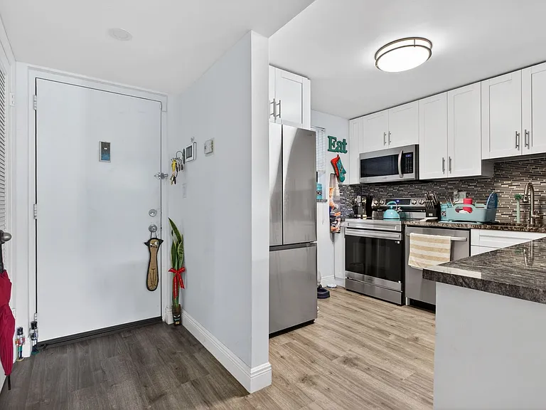 2308 S Cypress Bend Dr #123 — Photo 8