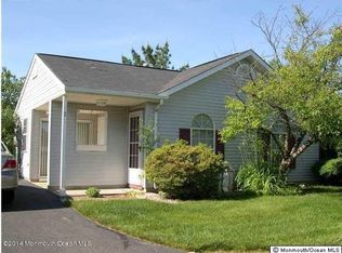 2 Carnaby Close #1000, Freehold, NJ 07728