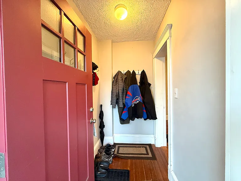 192 Grant Ave #1 — Photo 2
