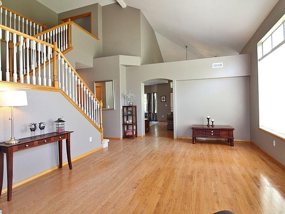 4th image of 2052 Anna Ave