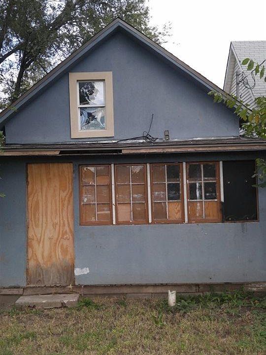 2nd image of 1215 SW Lincoln St