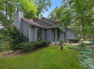 11633 Oakwood Ln, Granger, IN
