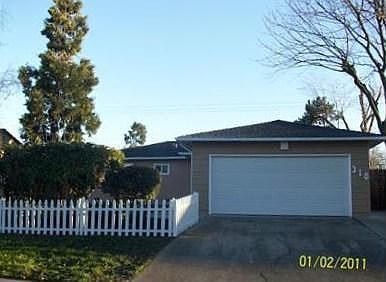 2nd image of 310 E Pearl Ave