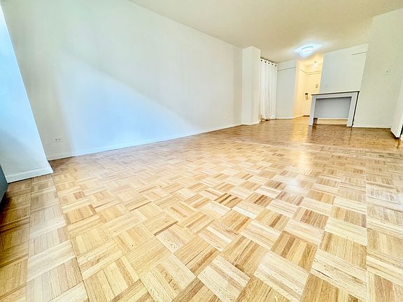 2nd image of 525 E 82nd St APT 5-A