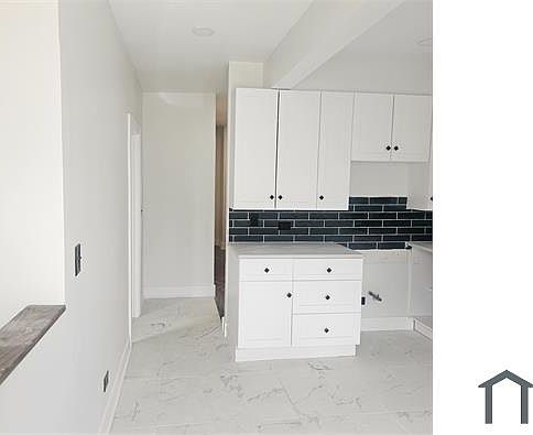 3rd image of 6915 S Peoria St #1B