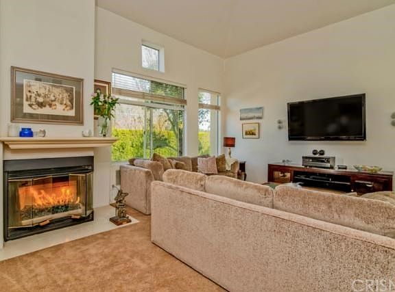 3rd image of 12633 Moorpark St Unit 206