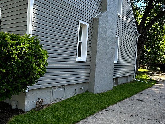 2nd image of 15470 Murray Hill St