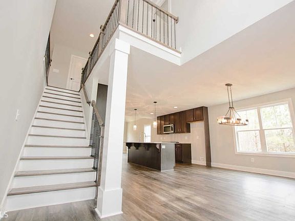 4th image of 310 Brookstone Dr