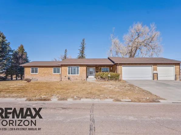 201 E Daley St, Lusk, WY 82225