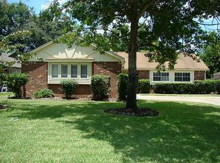 8810 Donys Dr, Houston, TX 77040