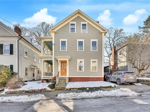 19 Barnes St, Providence, RI 02906