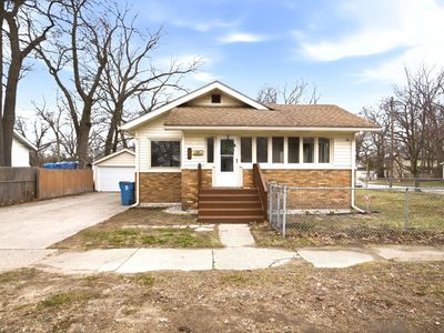 16 E Cleveland Ave, Muskegon Heights, MI, 49444