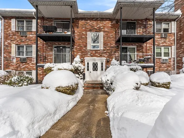 19 Pine St Unit K, Canton, MA 02021