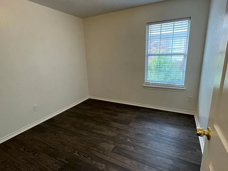 202 Chamblin Dr — Photo 26