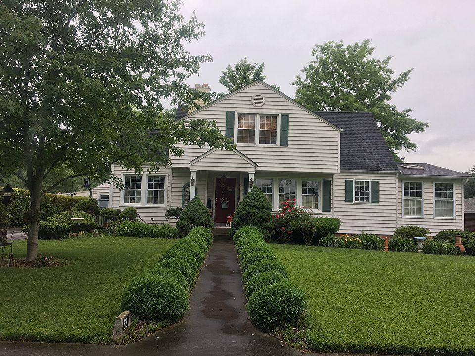1st image of 1621 Crescent Dr