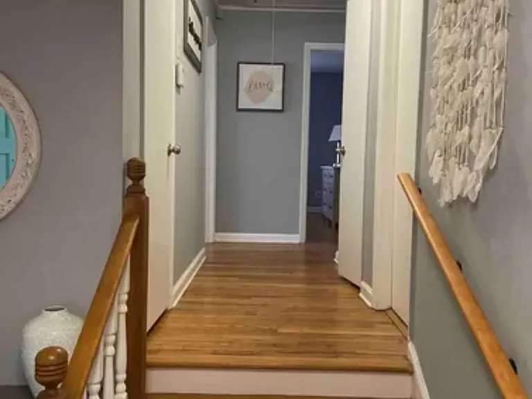 4004 Sheldon Dr NE — Photo 3