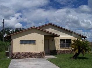 912 16th St E, Palmetto, FL 34221