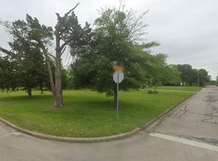 815 Bowie St, Baytown, TX 77520