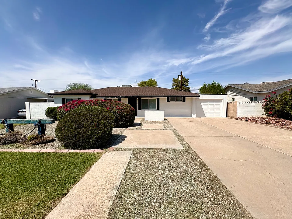 2514 E Campbell Ave