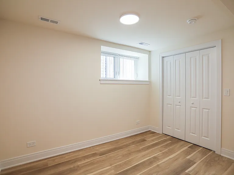 2342 N Lawndale Ave #B — Photo 8