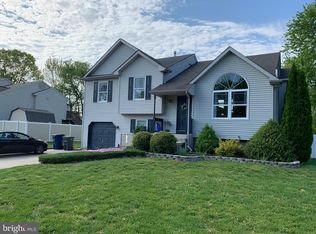 811 Rosetree Dr, Williamstown, NJ 08094