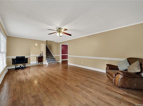 4th image of 630 Brynwood Dr